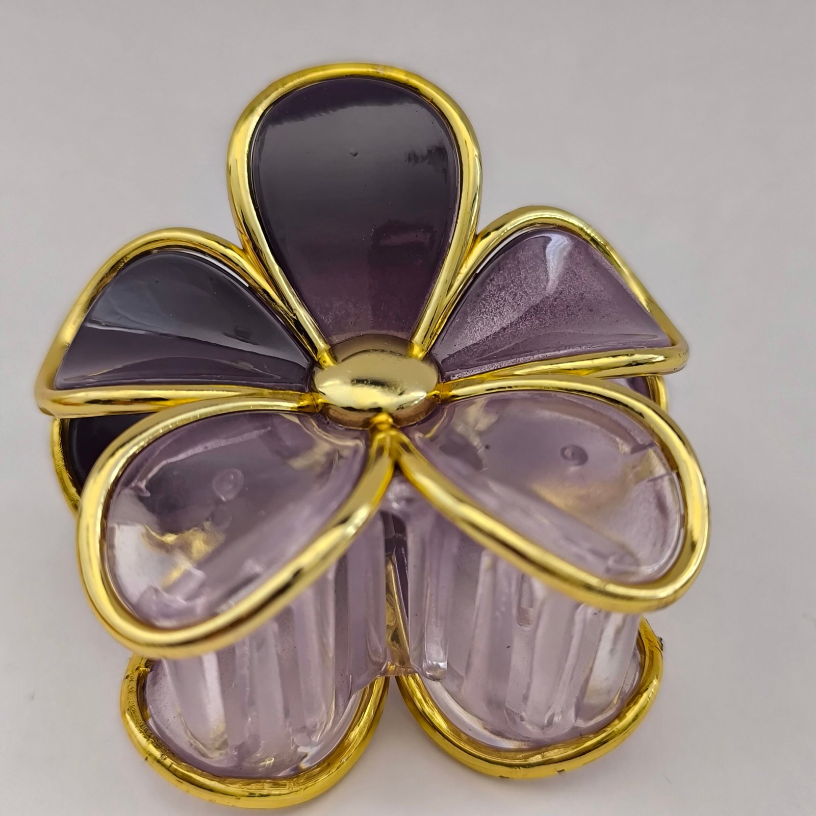Piraña Floral Translúcida para Cabello | Pinza Dorada Elegante para Mujer - Image 4