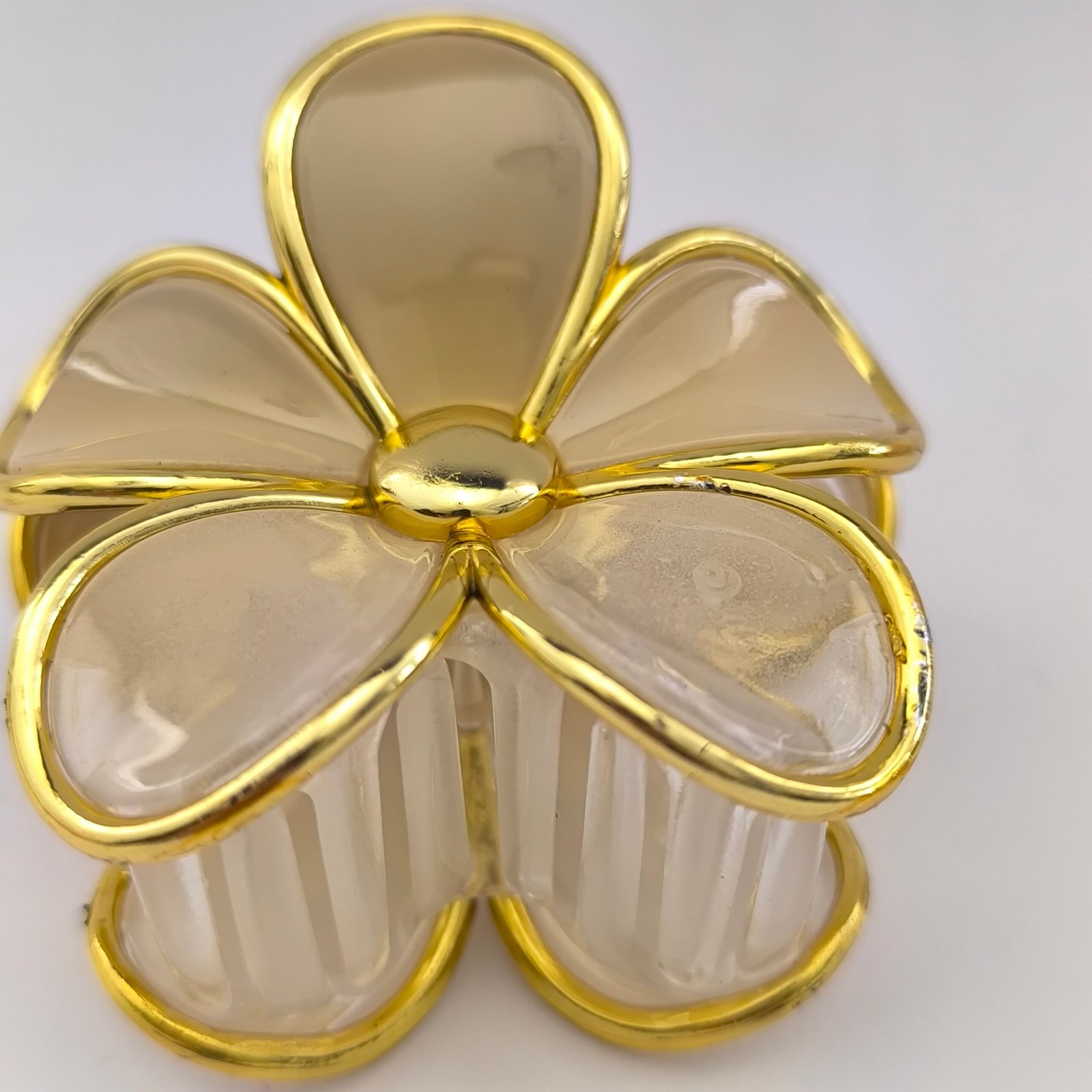 Piraña Floral Translúcida para Cabello | Pinza Dorada Elegante para Mujer - Image 9
