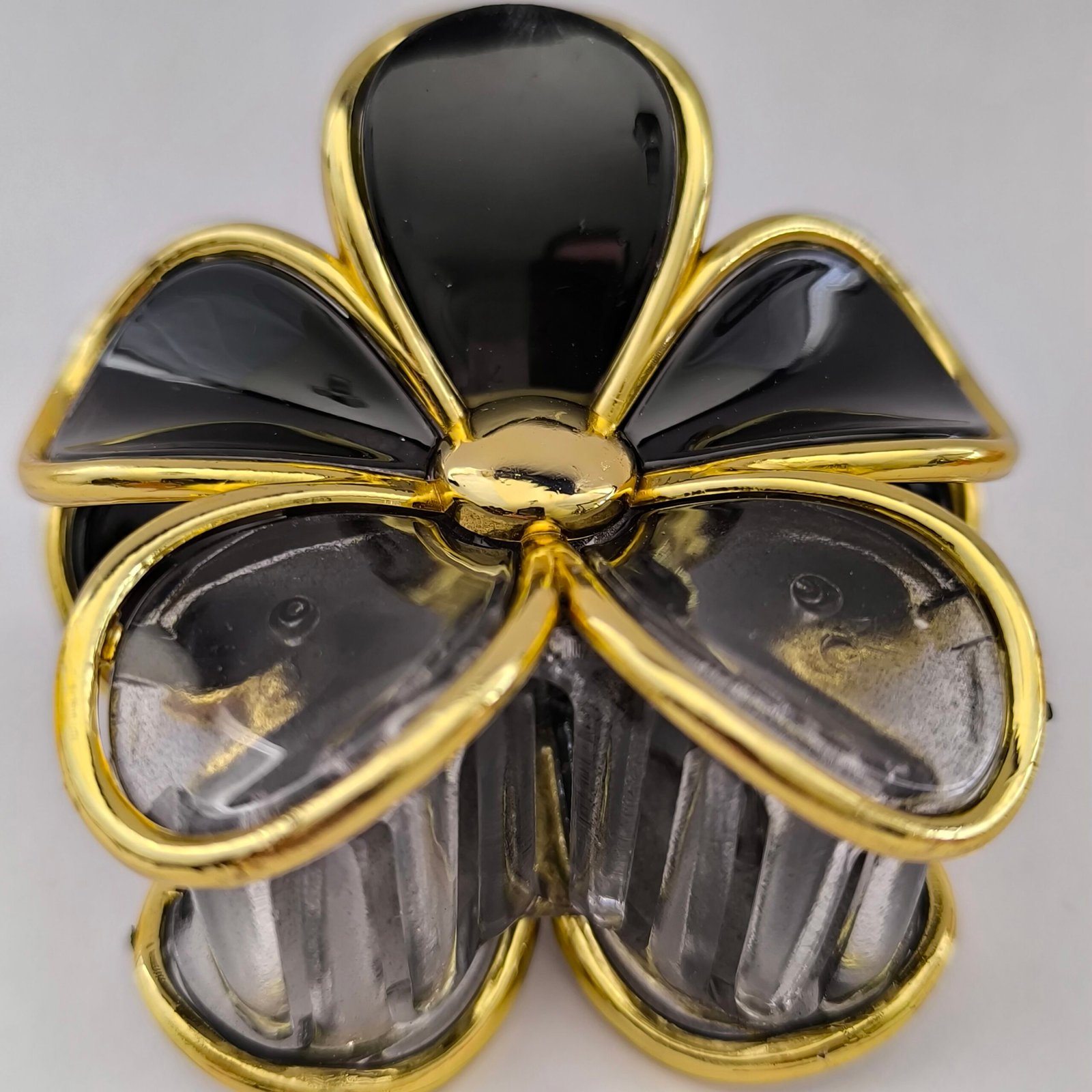 Piraña Floral Translúcida para Cabello | Pinza Dorada Elegante para Mujer - Image 10