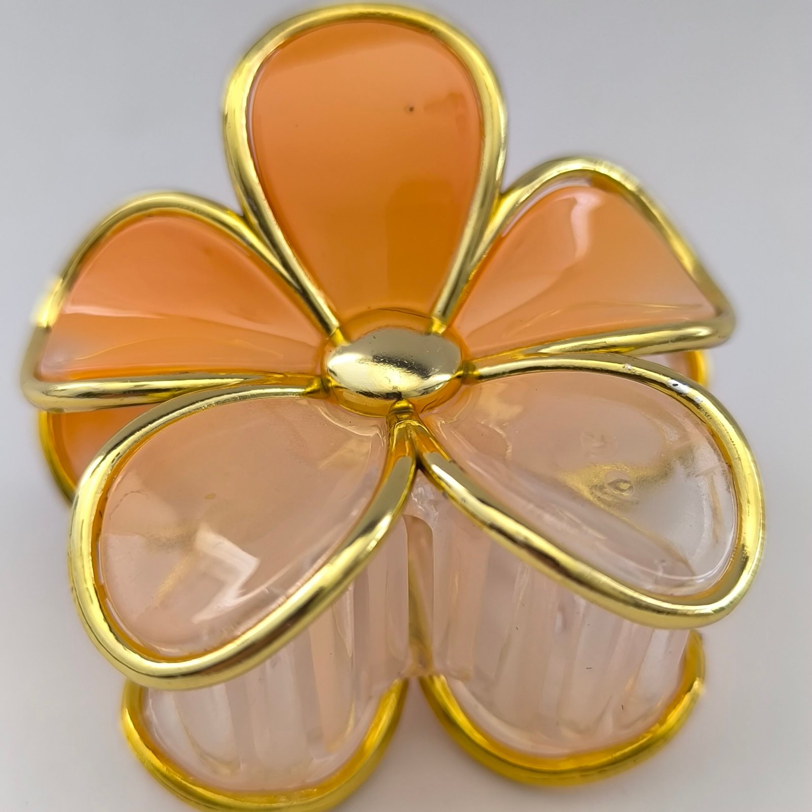 Piraña Floral Translúcida para Cabello | Pinza Dorada Elegante para Mujer - Image 11