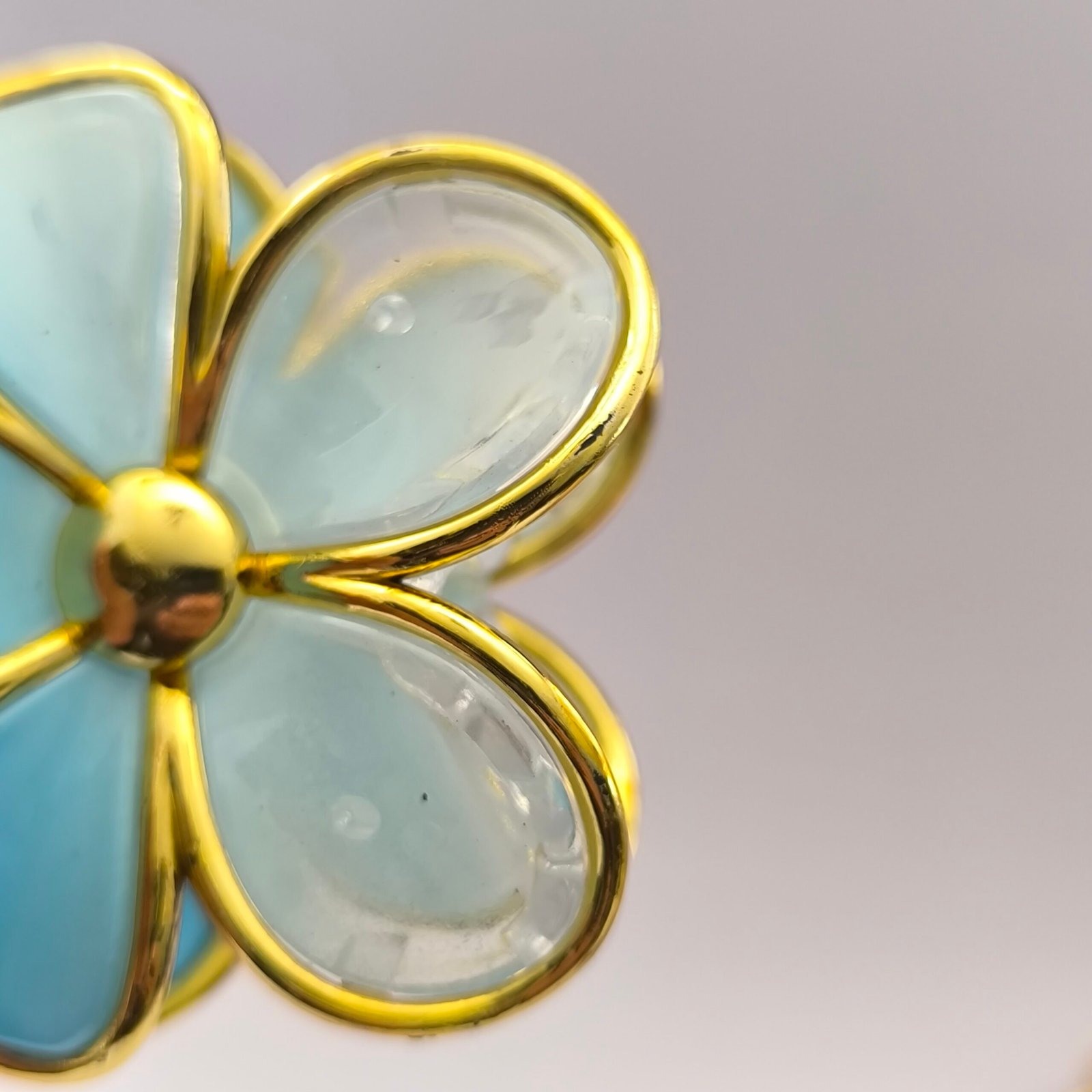 Piraña Floral Translúcida para Cabello | Pinza Dorada Elegante para Mujer - Image 16