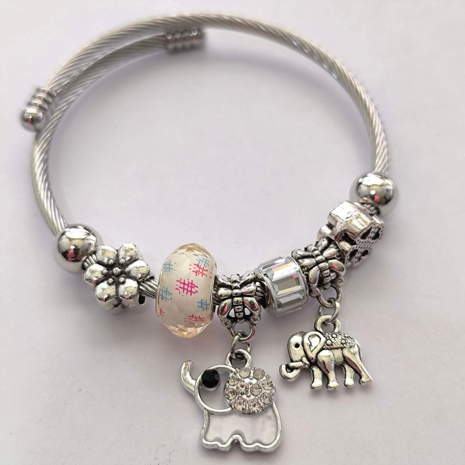 Pulsera Plateada con Charms y Cuentas | Bangle Rigido Plateado con Dijes Surtidos Modelos Variados - Image 3