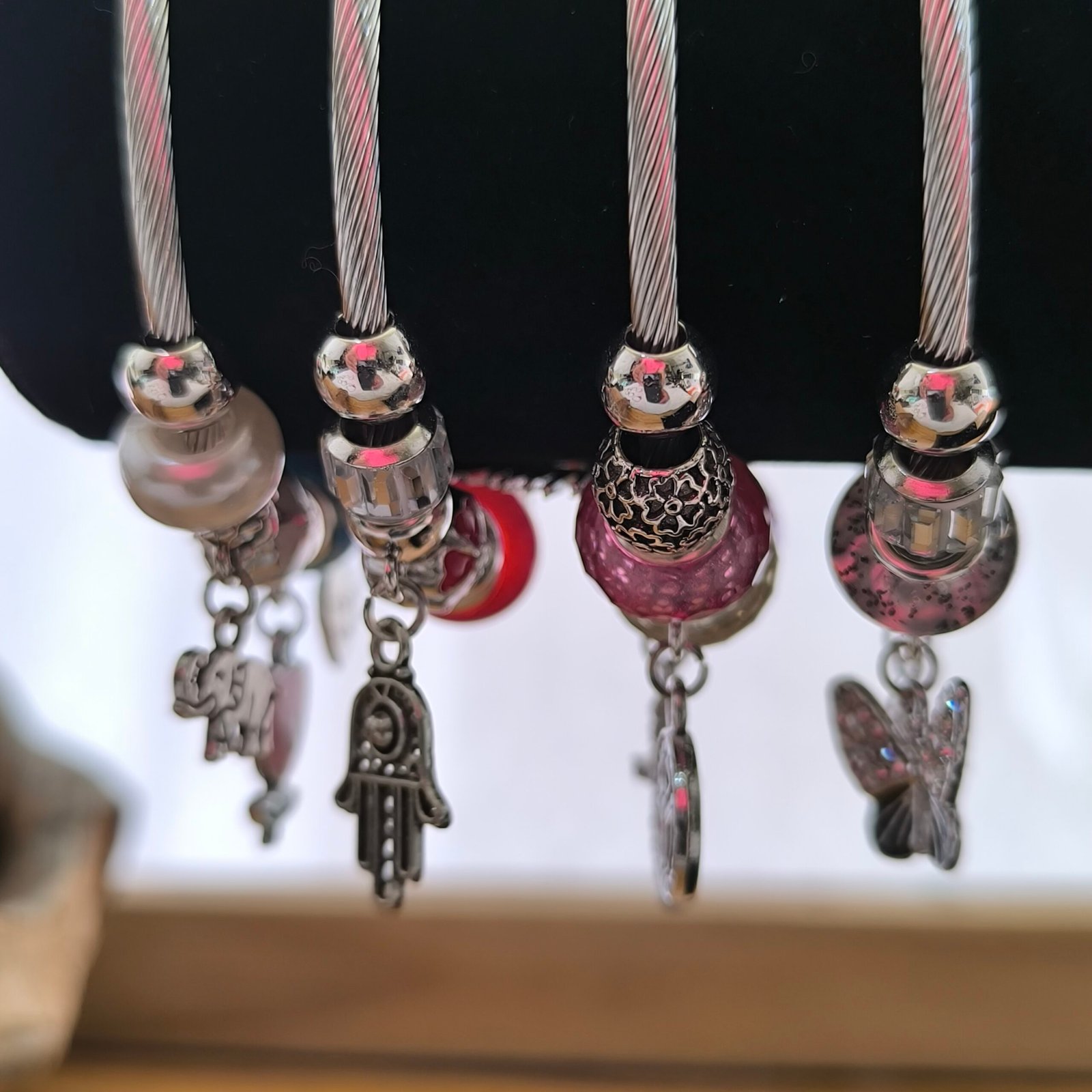 Pulsera Plateada con Charms y Cuentas | Bangle Rigido Plateado con Dijes Surtidos Modelos Variados - Image 14