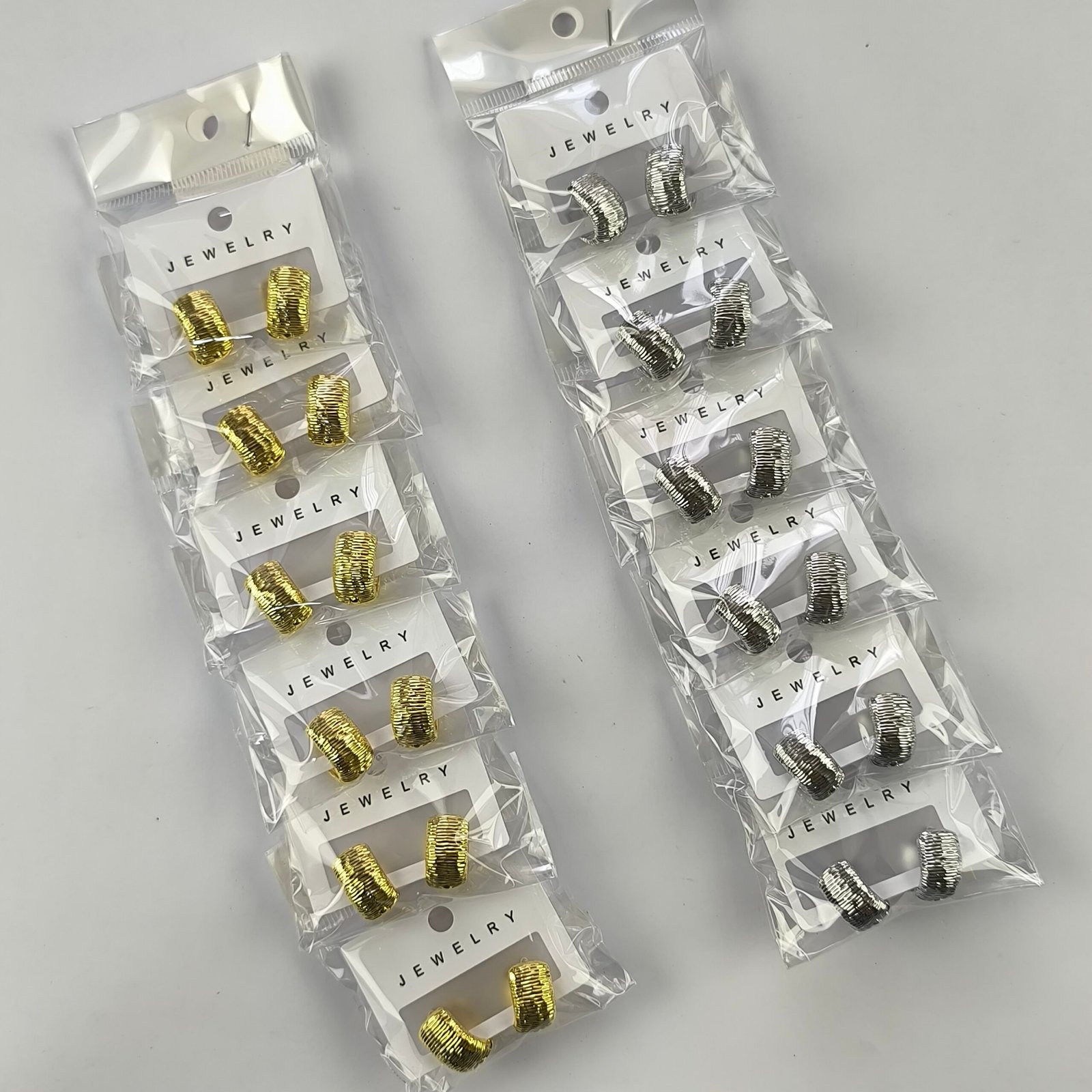 Aretes Aro Texturizados Tipo Acordeón en Acero Inoxidable | Diseño Elegante Dorado y Plateado Pack 12 Pares - Image 9